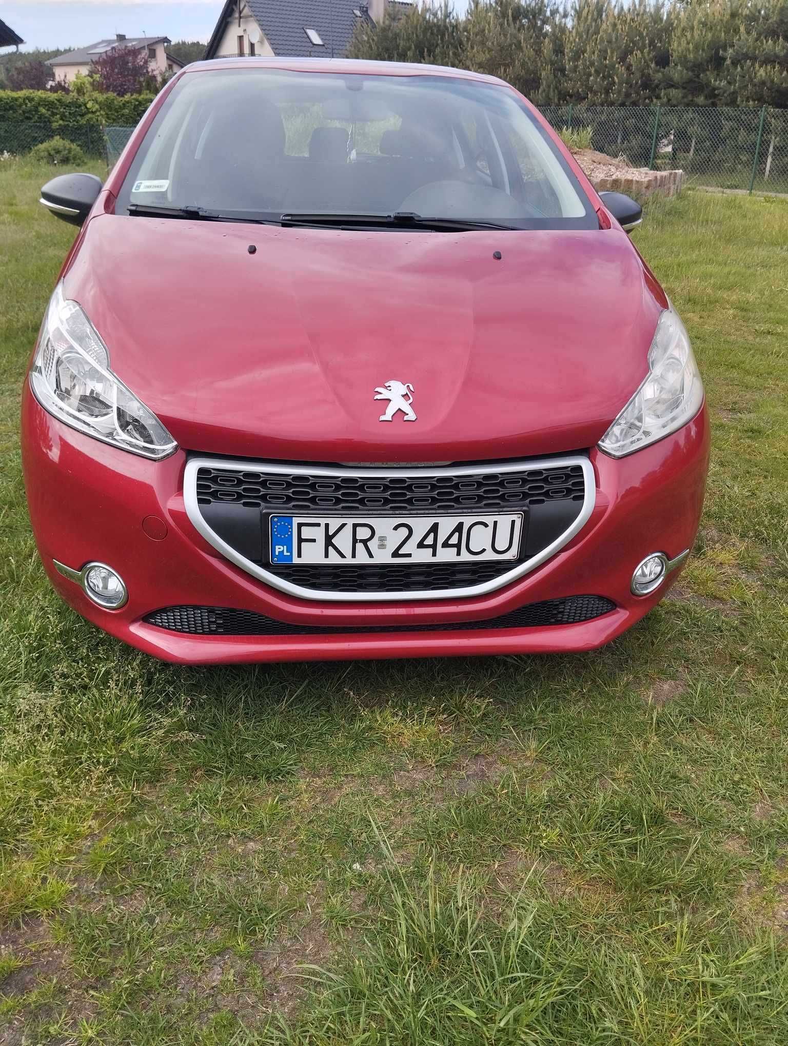 Peugeot 208  1.4 hdi