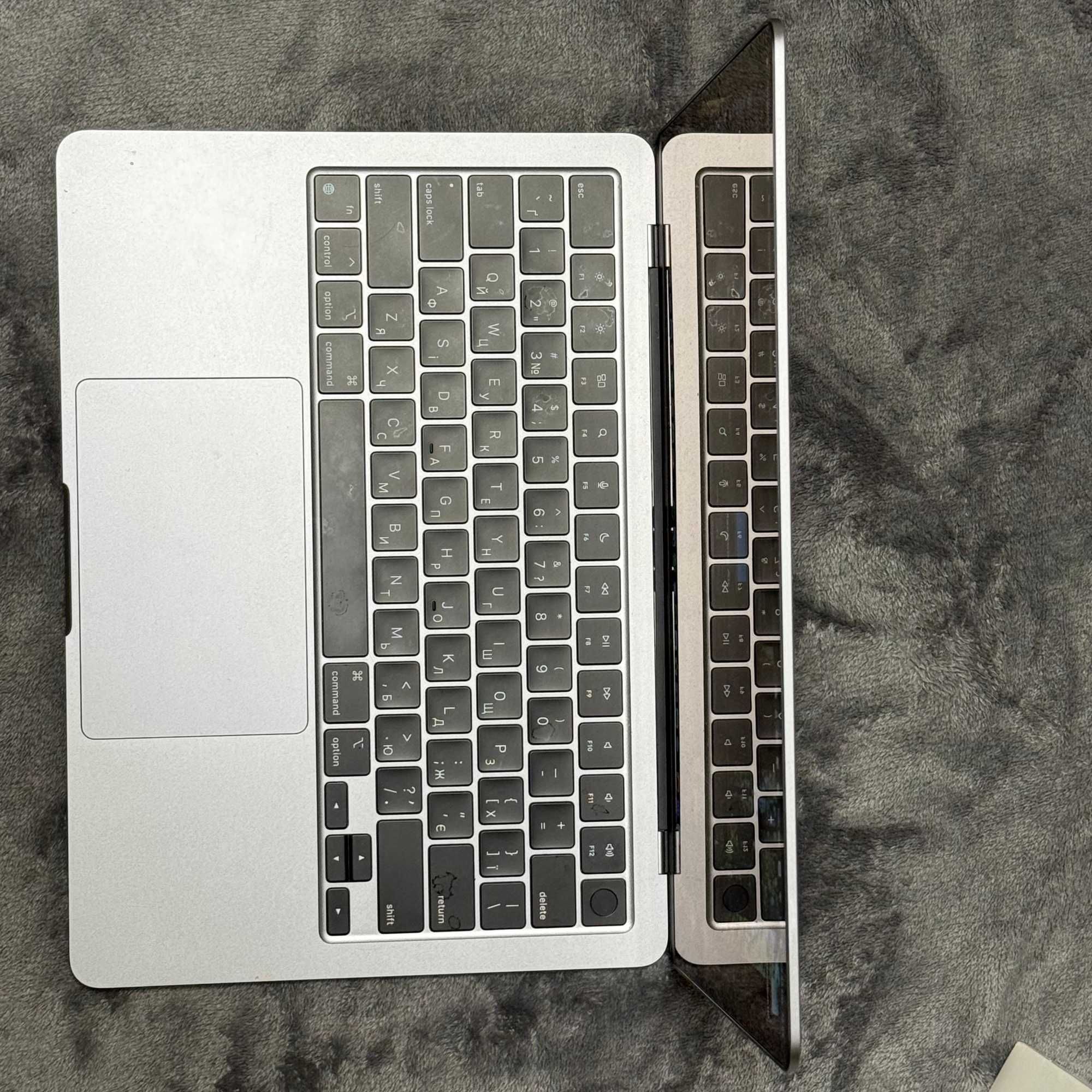 MacBook Air 13/M2/8GB/512GB/8 CPU/10 GPU/Space Gray (MLXX3LL/A)