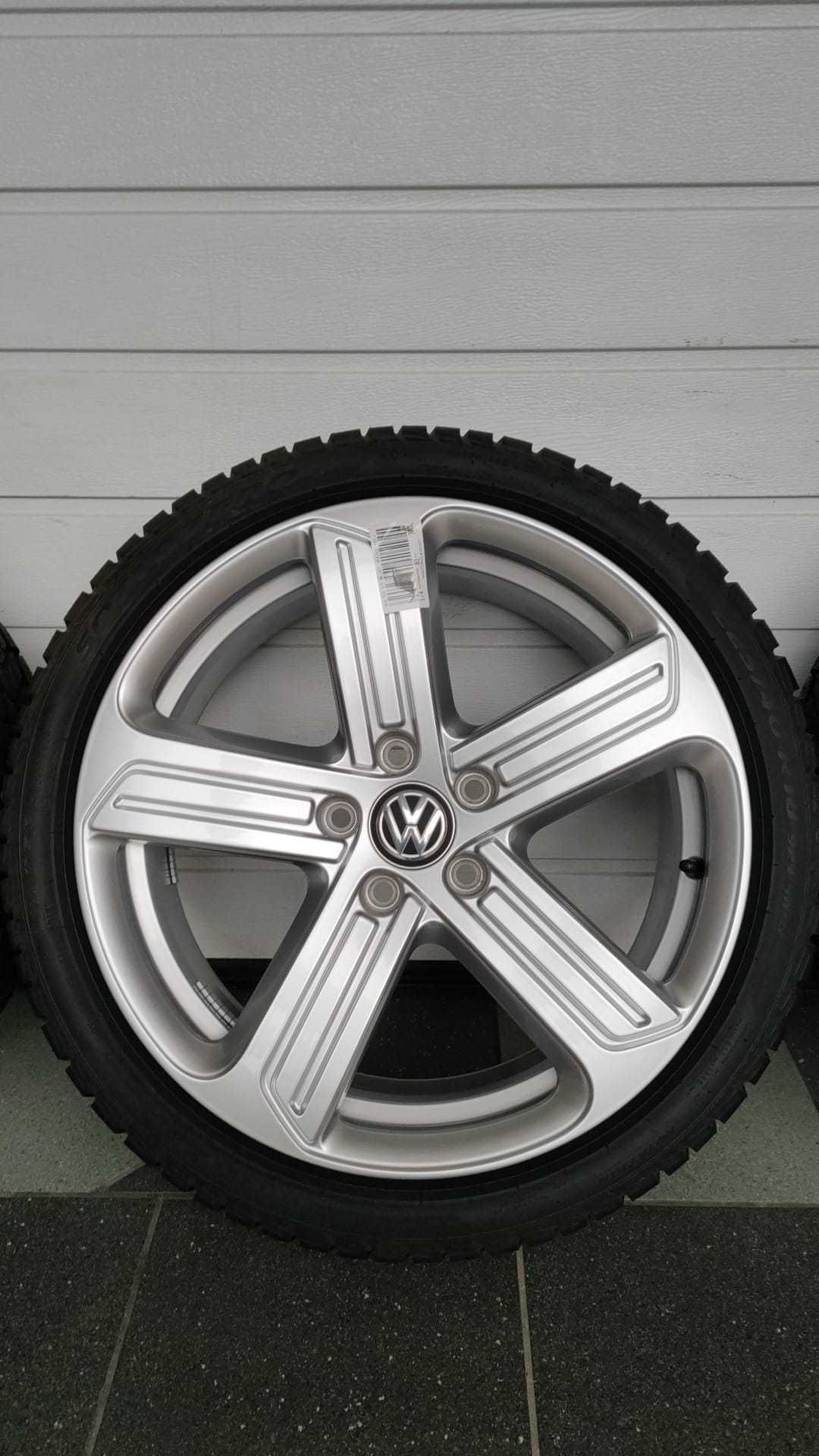 Koła Vw Golf VII Audi Skoda 18" 5x112 opony zima 225/40/18 (OL1483)