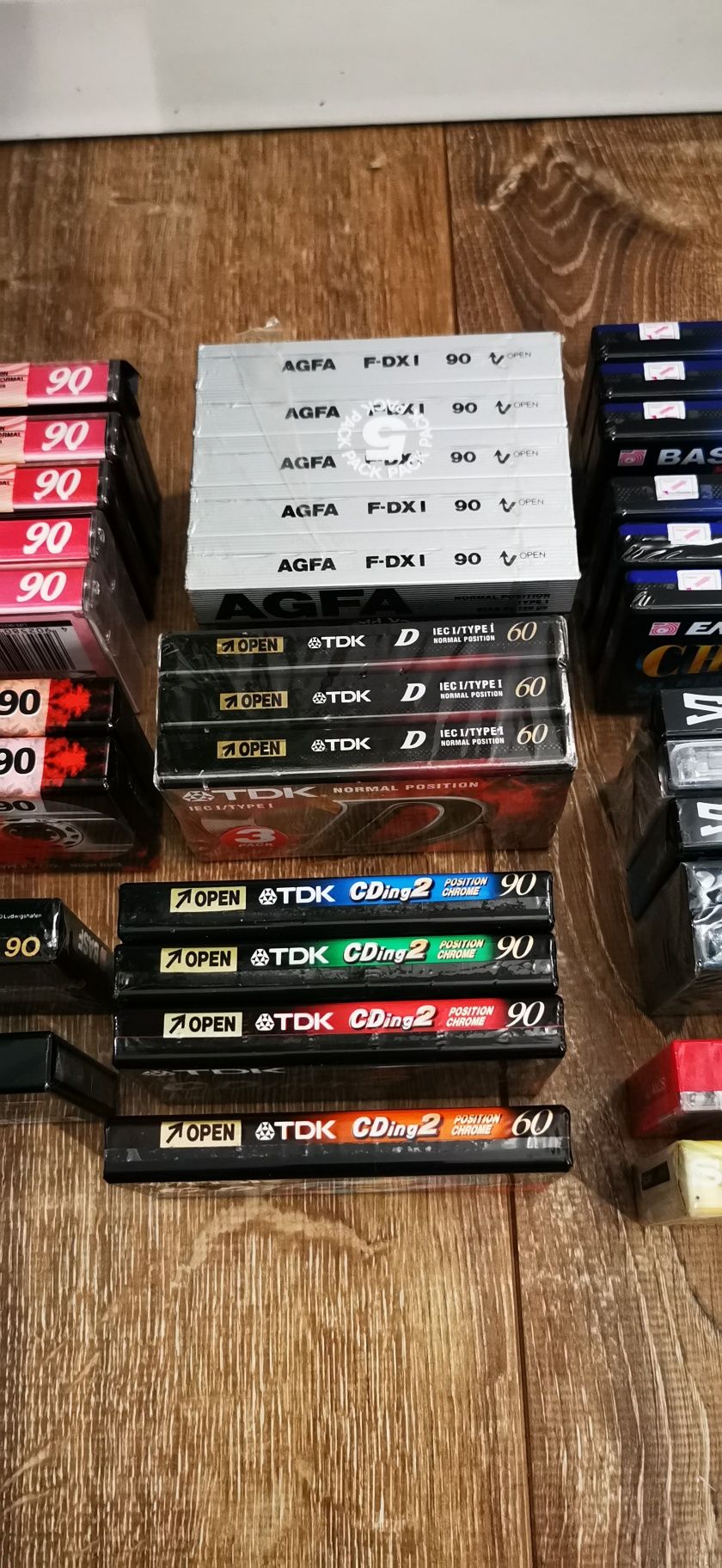 Kasety magnetofonowe nowe z 80-90 lat