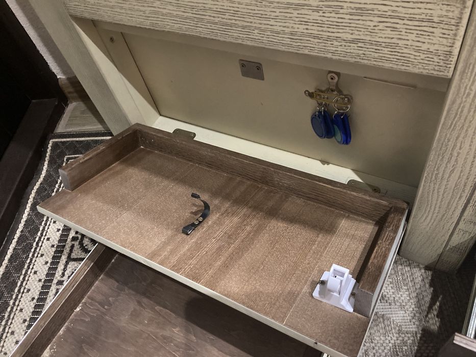 мебель с тайником с секретом  тайник  в автомобиле сейф в автомобиле