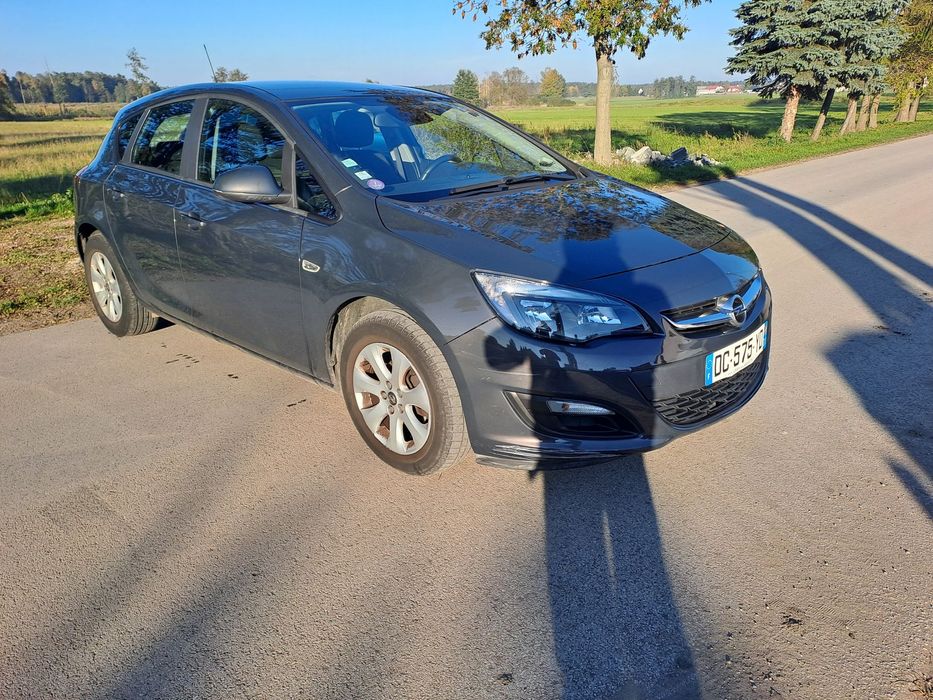 Opel Astra 1, 4 benzyna 2014 rok  142447 ksiazka serwis
