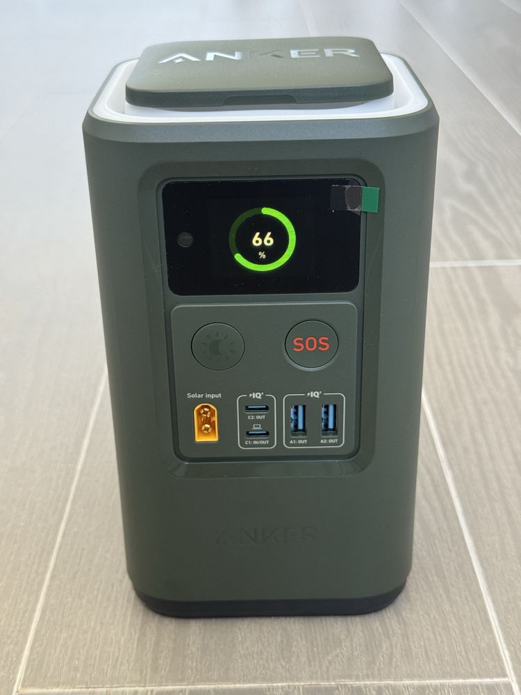 Anker 548 power bank (павербанк, зовнішній аккумулятор) з ліхтариком