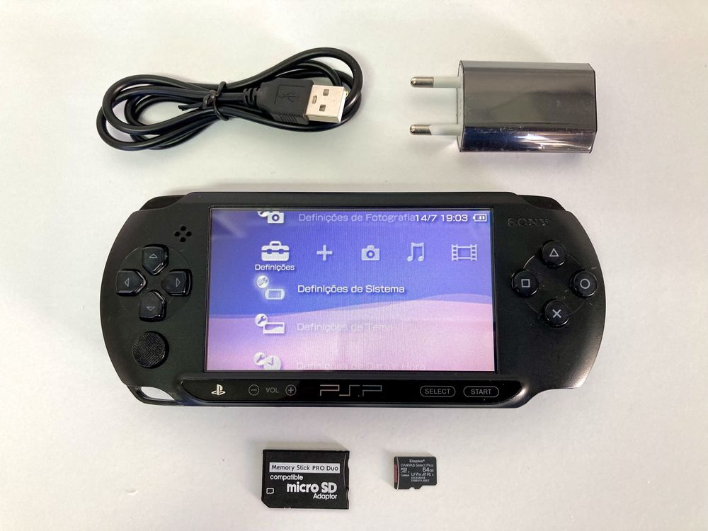 PSP + 5500 Jogos (Cartão 64GB) + Carregador