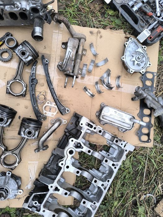 Запчастини двигуна лексус іс 220