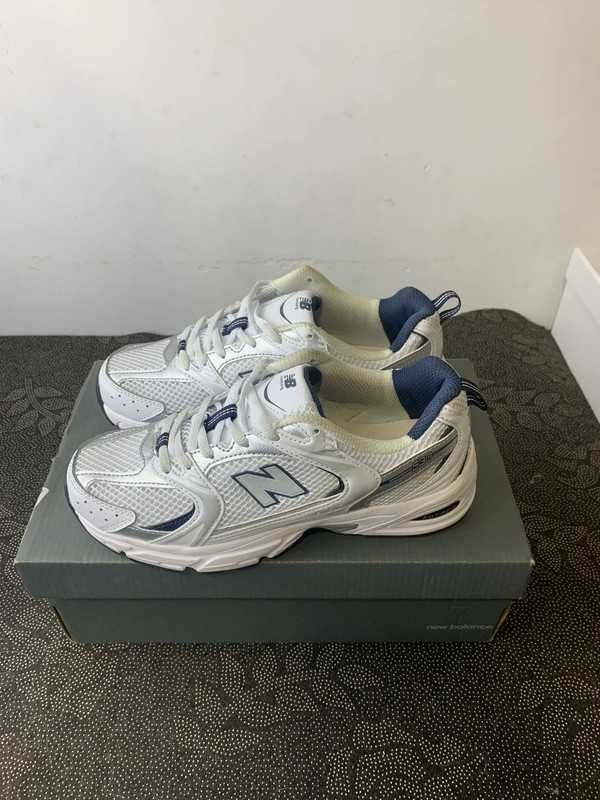 Biały^Sporty^NewBalance530^UnisexTrampki Roz.45