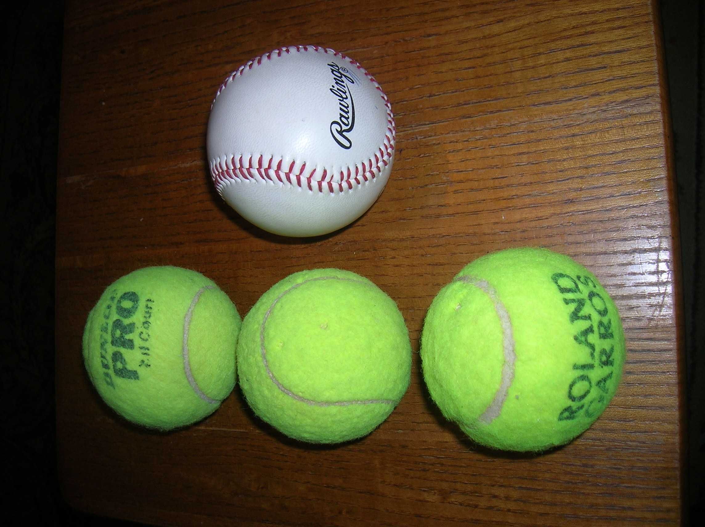 Теннисные мячики диаметр 7см разных фирм и мяч для бейсбола кожаный