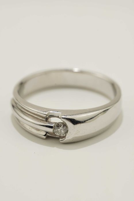 Złoty pierścionek z brylantem 3,65g 14k