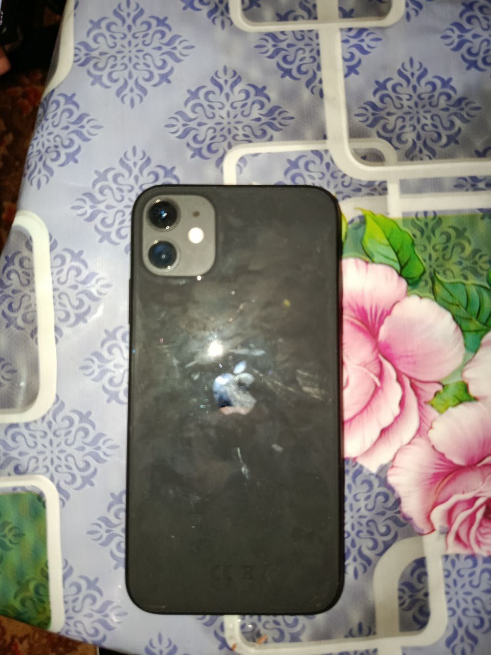 iPhone 11 r-sim чип в комплекте вставил симку и пользуешься