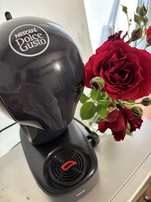 ТЕРМІНОВО!!! Кофеварка капсульная Nescafe Dolce Gusto Infinissima