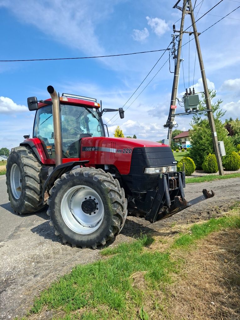 Case magnum 220 rok 2002