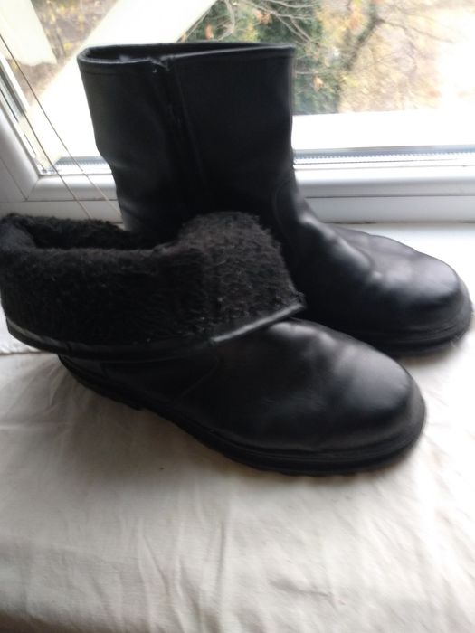 Чоботи утеплені в гарному стані