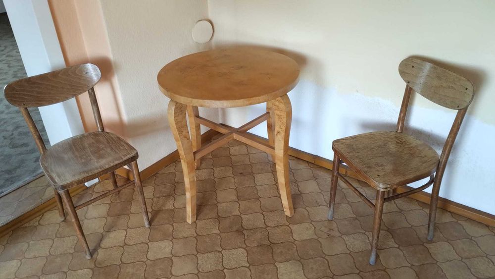 Stare drewniane krzesła 8 sztuk gięte drewno Fameg Radomsko PRL