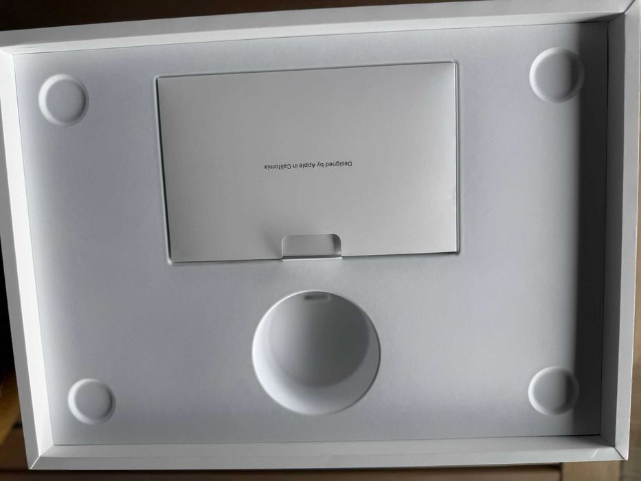 Macbook Air M2 13 Polegadas 256SSD + 8GB *Como Novo