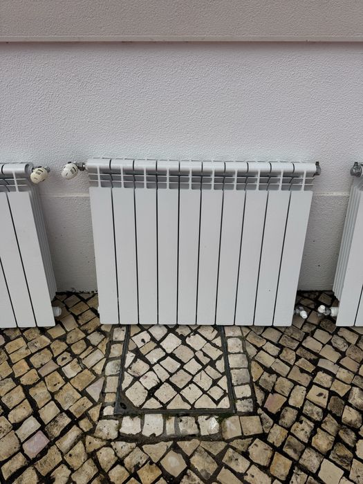 Radiadores a água em optimo estado 60cm entre eixos
