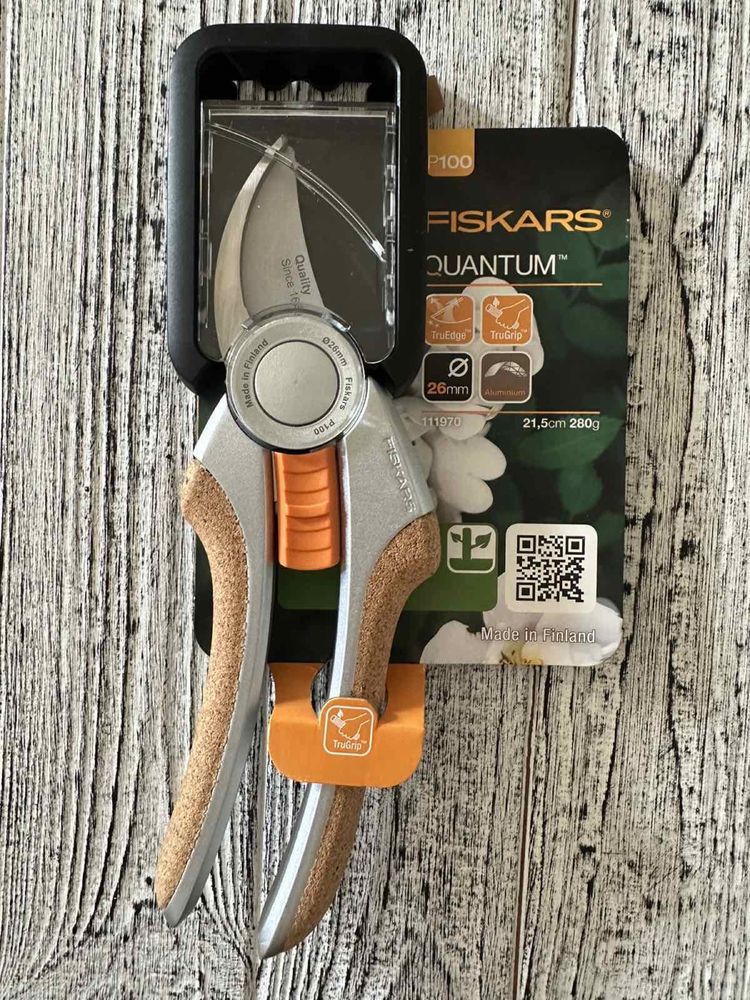 Плоскостной секатор Fiskars Quantum P100
