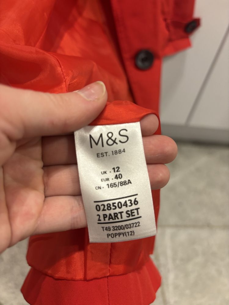 Czerowny trencz Marks&Spencer