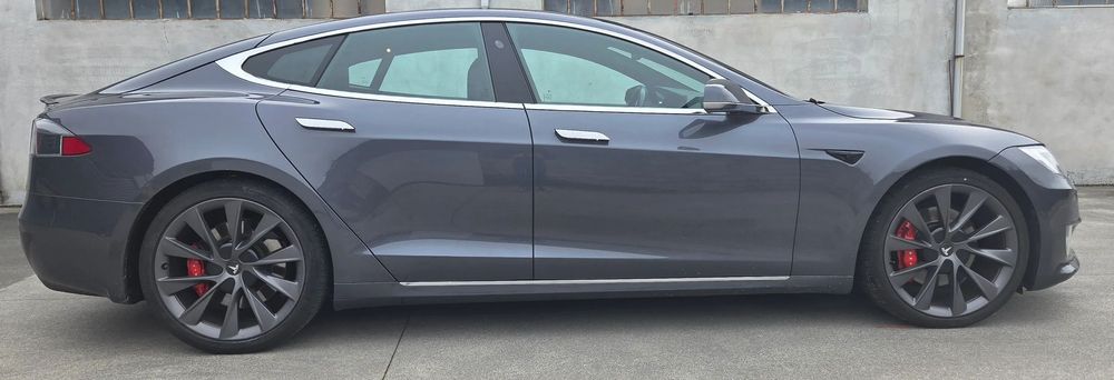 Tesla Model S Performance Ludicrous AWD