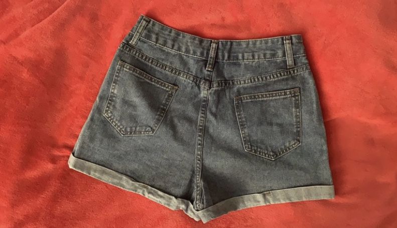 Jeansowe shorty damskie