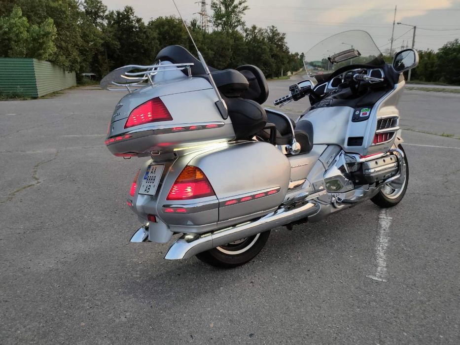 HONDA GOLD WING 1800 , 39000 родного пробега  новая резина Bridgestone