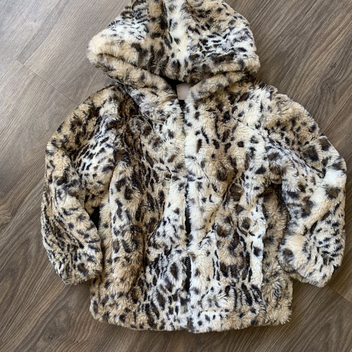 Шубка на девочку  122