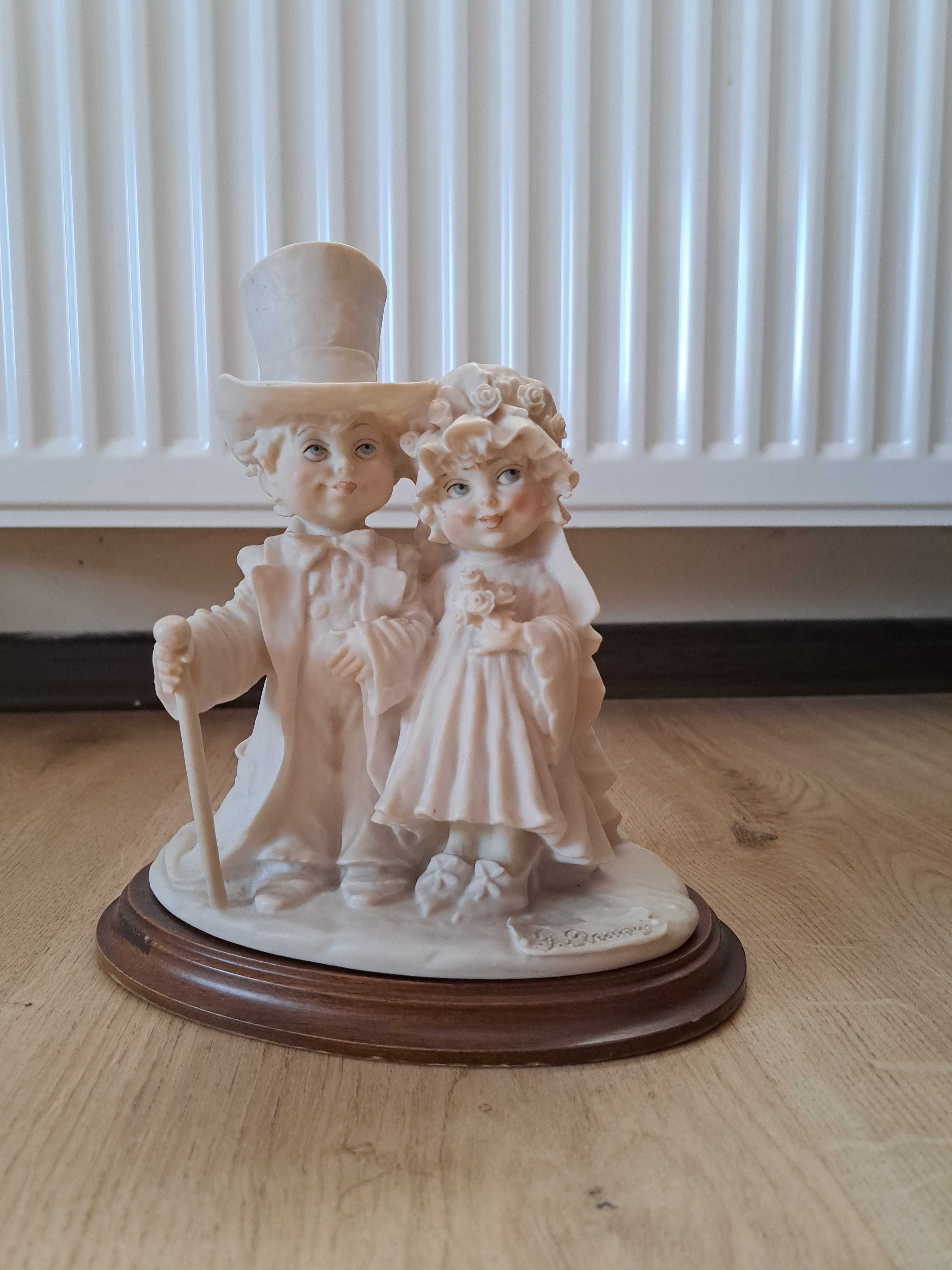 Armani figurine vintage brid and groom