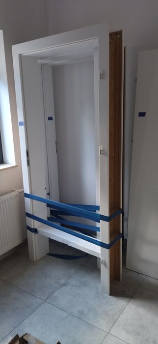 Sprzedam kompletne drzwi 4 sztuki 80cm Rezerwacja białe D