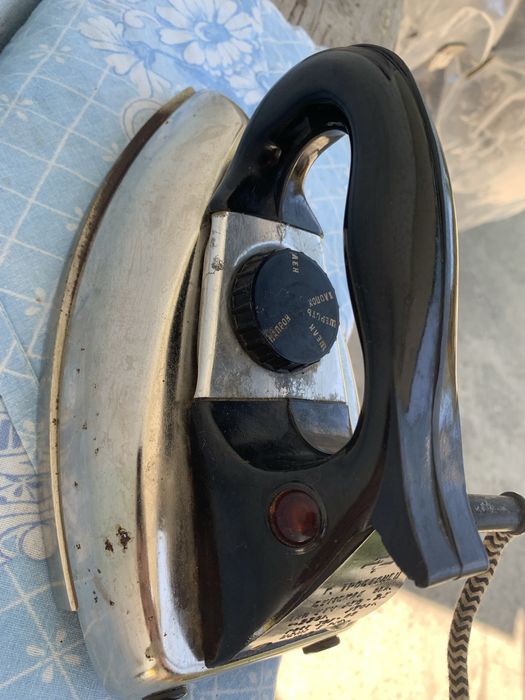 Продам утюг советский хорошего качества для швей подойдёт