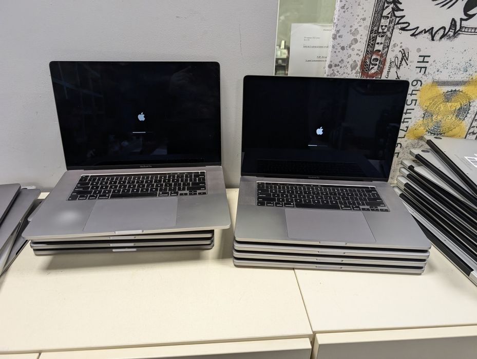 Ноутбук Apple MacBook Pro A2141 Core i7-9750H - відео 4ГБ