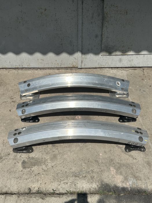 Підсилювач задній Model 3, Y оригінал