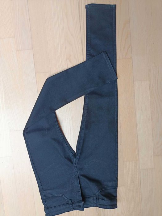 Czarne jeansy typu rurki marki H&M rozm 134 cm