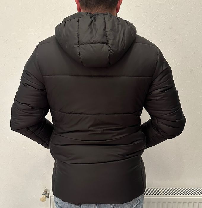 Чоловіча зимова куртка з технологією omni-heat на підкладці