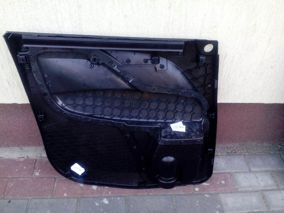 Sprzedam tapicerkę (plastik) do drzwi