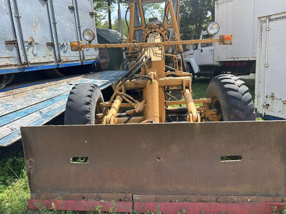 Продам грейдер ДЗ-143