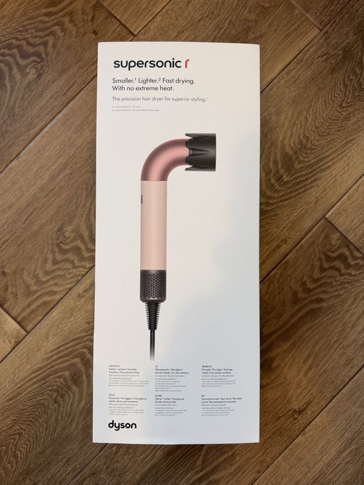 Sprzedam nową suszarke Dyson supersonic r