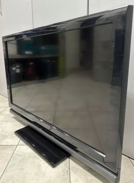Телевізор Sony Bravia kdl 37 v 4500 + DVB T2 ресивер Q-150
