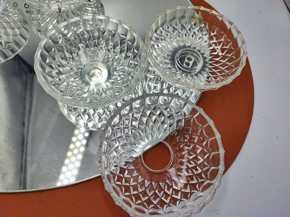 Stara szklana miseczka żyrandol,kinkiet,świecznik,cena za 1 sztukę