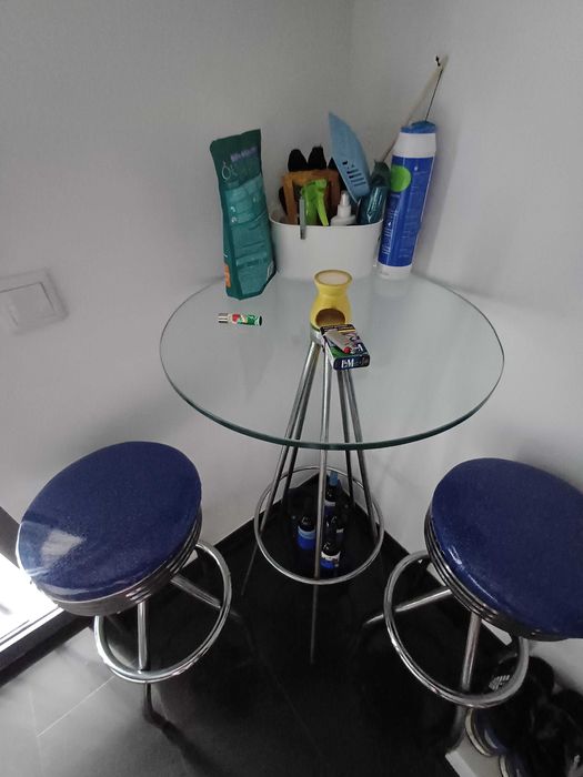 Conjunto Mesa + 2 Bancos