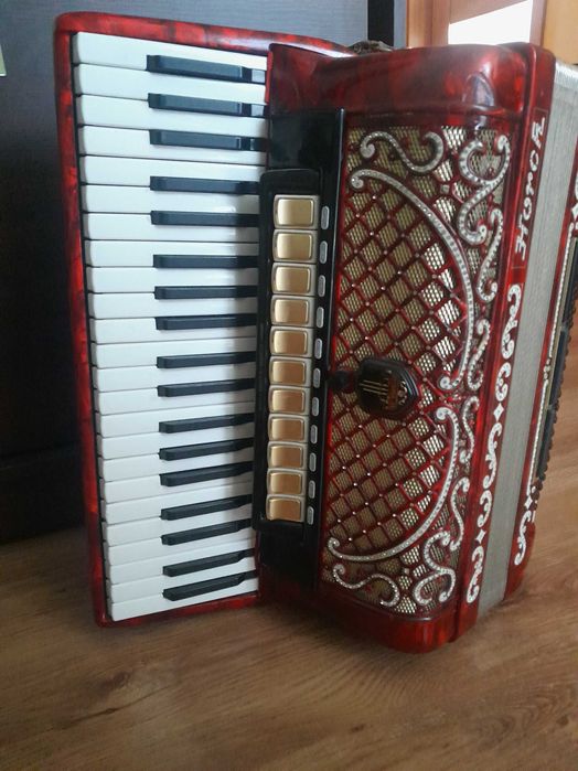 Akordeon HORCH 120B