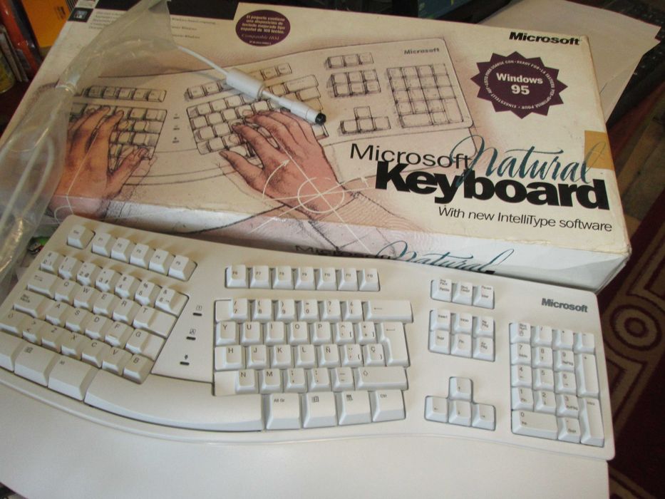 Natural Keyboard Elite. 
Novo , nunca foi usado