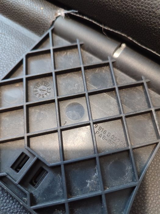 Шторка багажника Опель Астра Н Opel Astra H