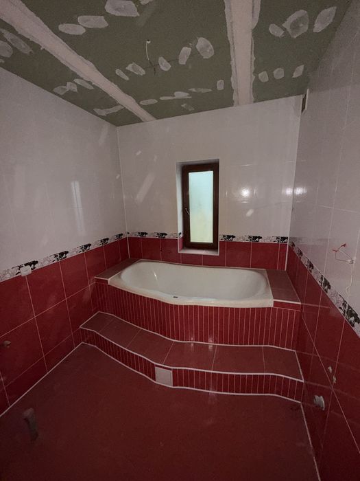 Продаж 5-ти кімнатного будинку, у м. Новоселиця!