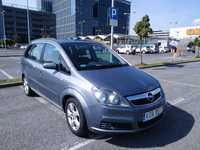 Sprzedam opel zafira 2005 r b/gaz 1,6 7 osob,