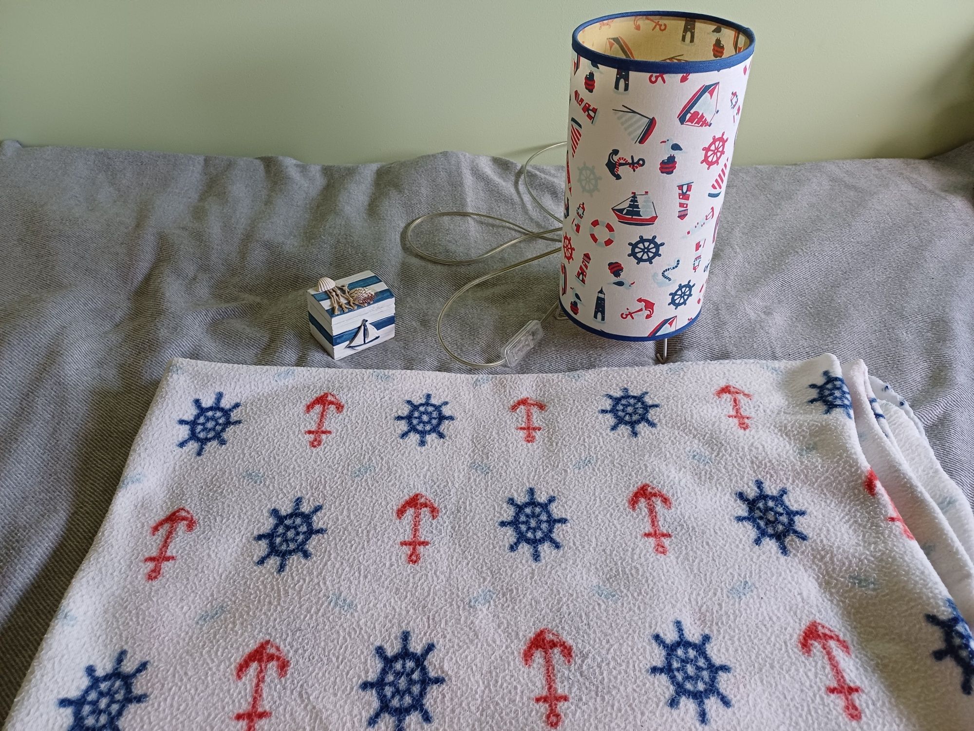 Zestaw klosz + lampka nocna + kocyk wzór marynistyczny