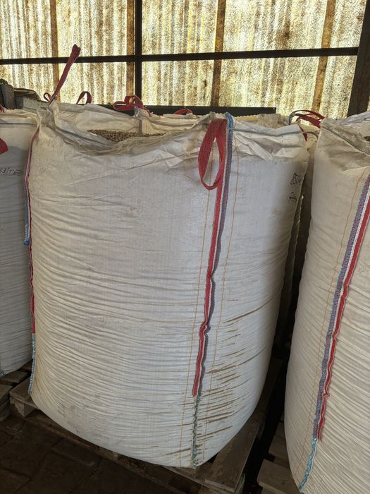 Pellet luzem w big bagu