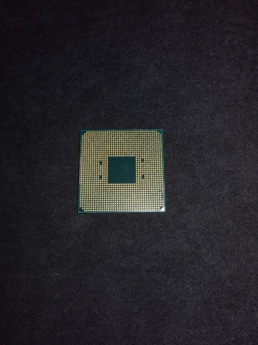 Chłodzenie procesora AMD wrait stealth i procesor AMD Ryzen 5 2600