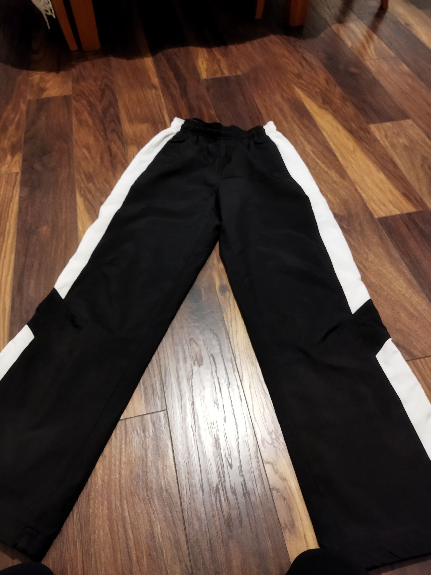 Spodnie dresy Puma 152
