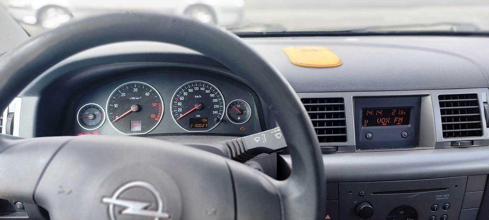 OPEL VECTRA C KOMBI 2004r 2.0 DTI nie 1.9 / przebieg 210000km 2 klucze