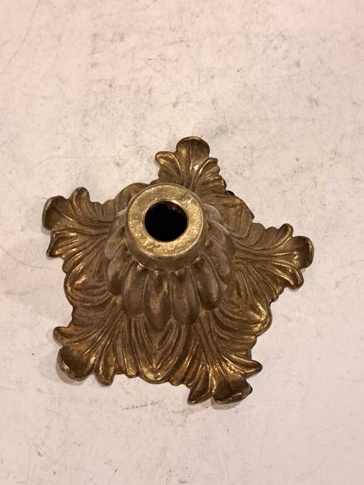 Розетка бронзовая, деталь от светильника - латунь.