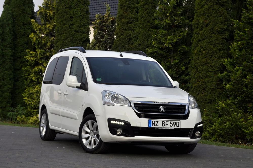Peugeot Partner 1.6HDI(120KM)*Tepee*Led*Duża Navi*Kamera*Welur*Reling*Parktr*Alu16"ASO